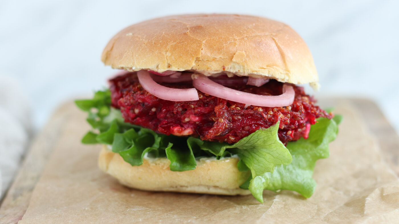 Rødbede-Quinoa burger